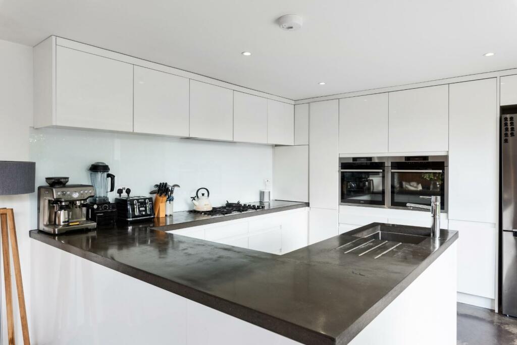 21 West View Road, Batheaston BA1 7PN-10.jpg