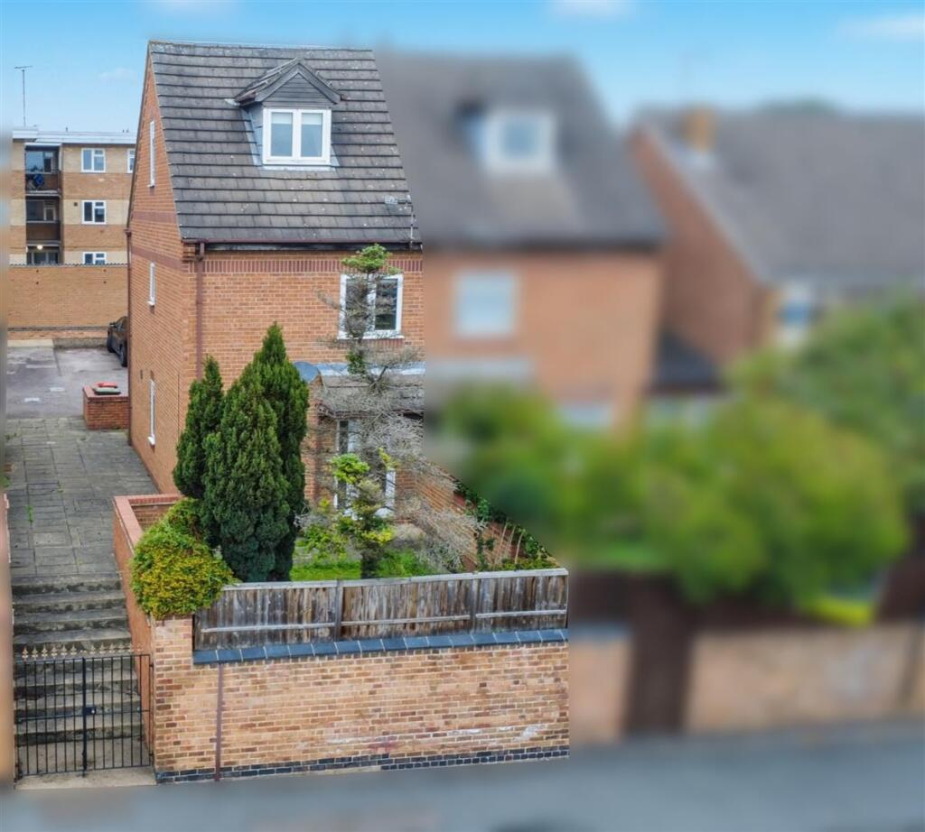 Drone_1 blur.jpg