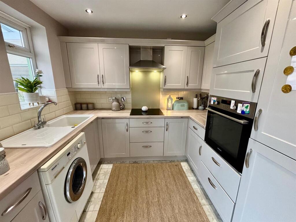 Fitted Kitchen