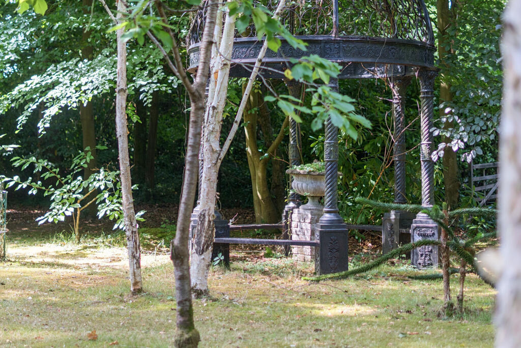 1318671-12-687a4d...