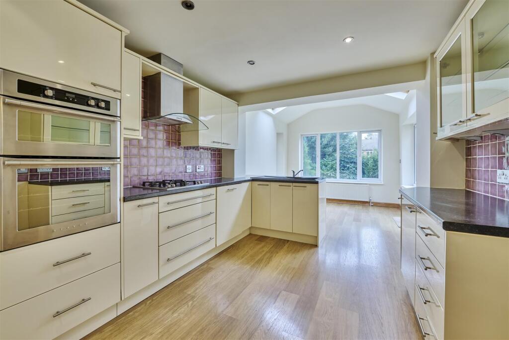15 Sutton Rd Oundle-