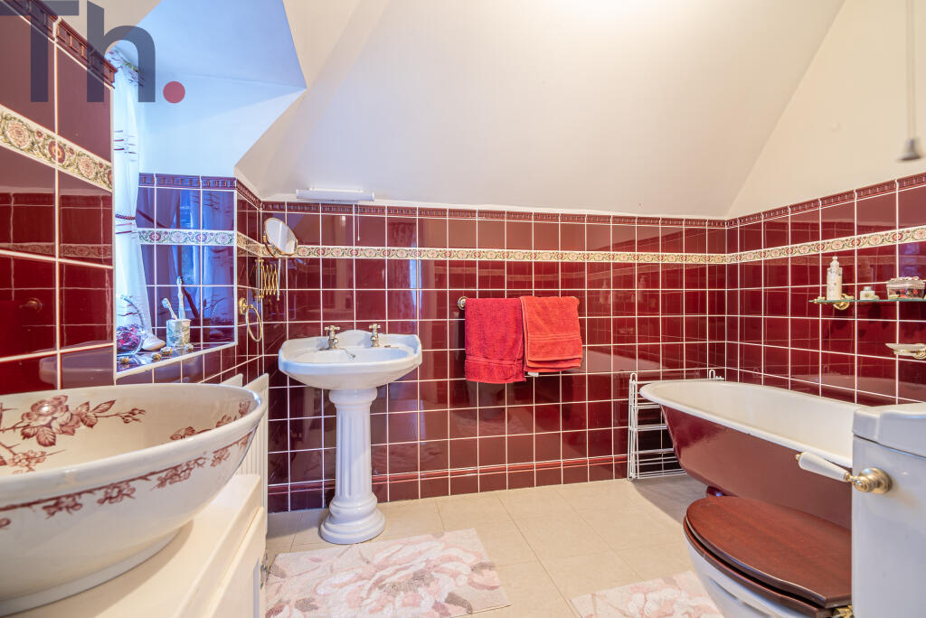 En-suite Bathroom