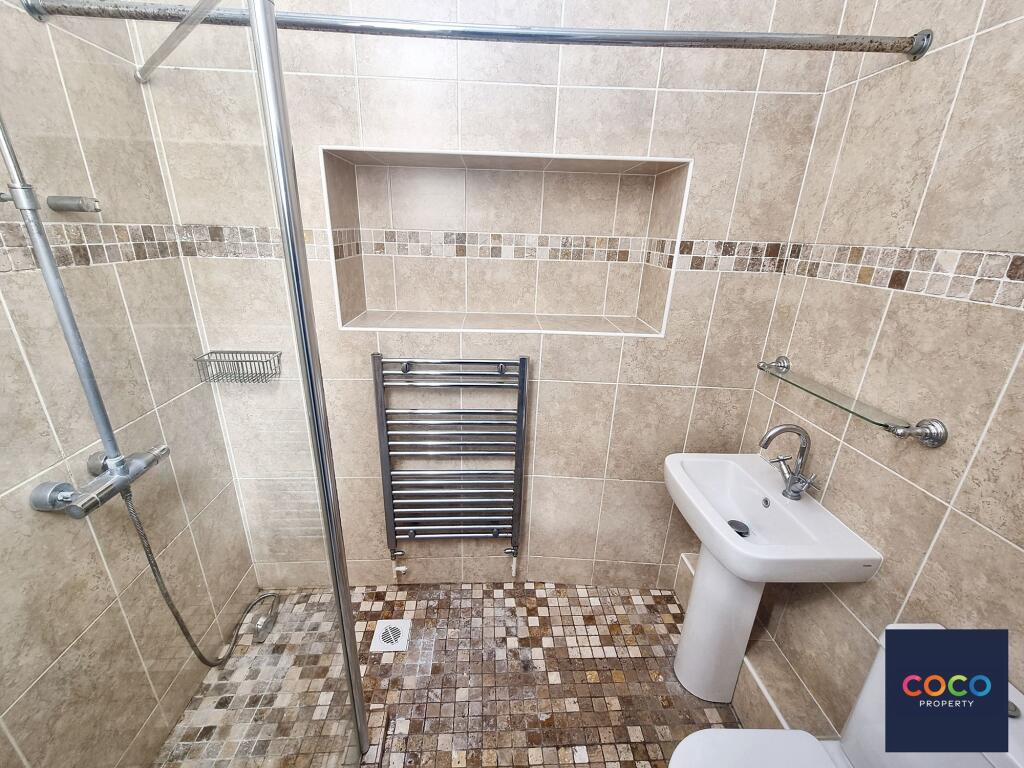 Wet Shower Room