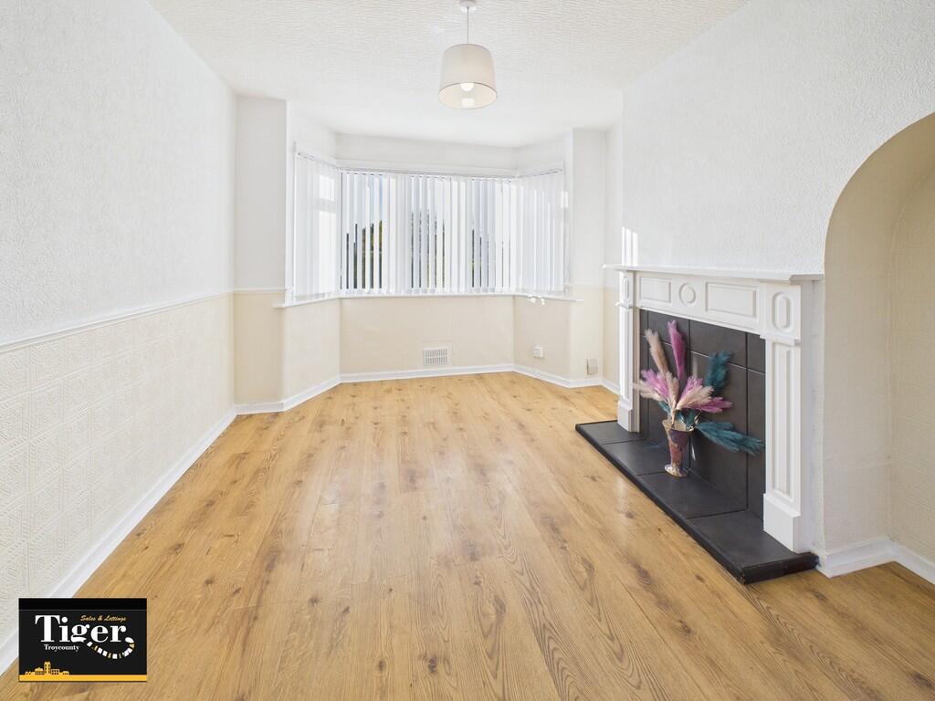 CAM02176G0-PR0761...