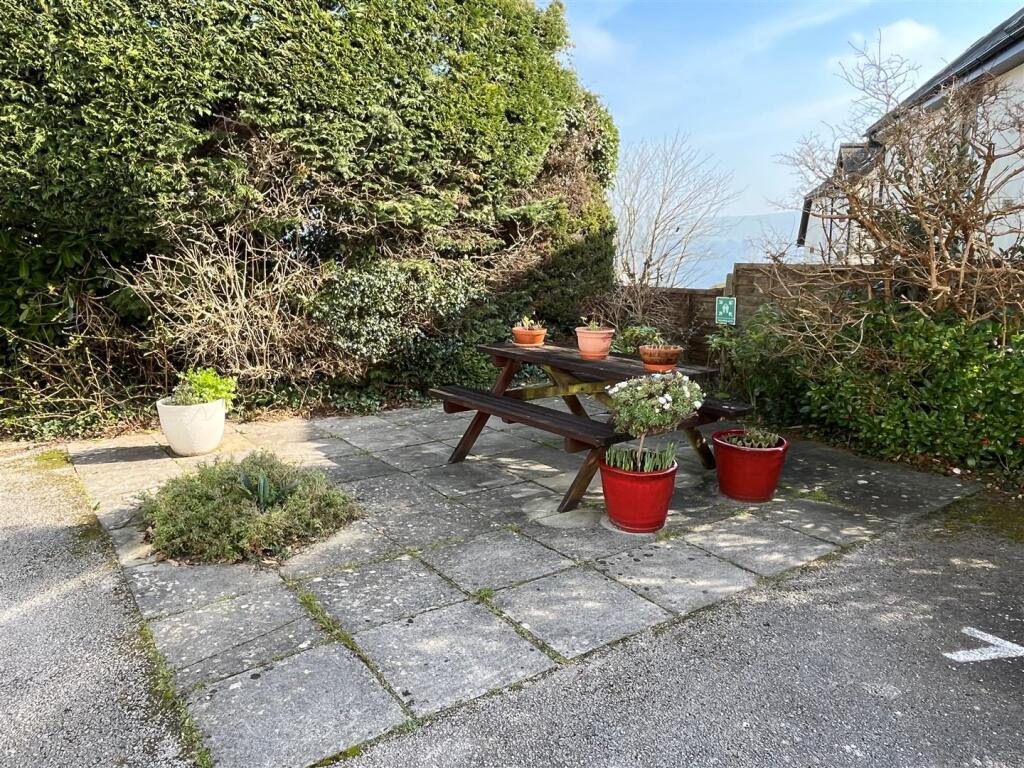 Communal Terrace.jpg