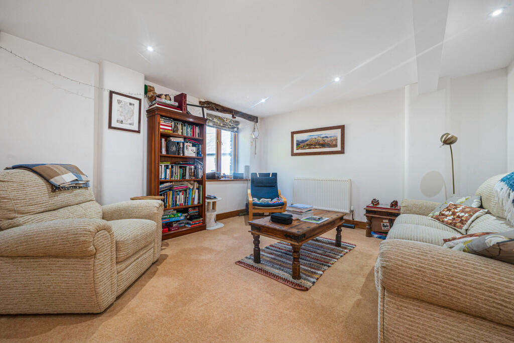 Living / Dining R...