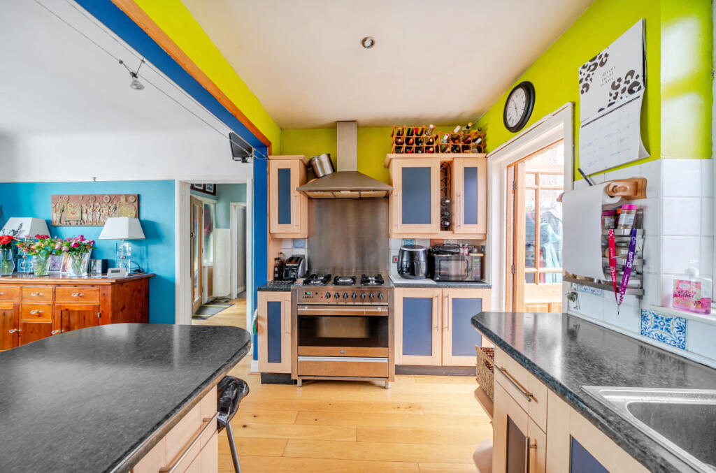 1380174-9-6911d7a...