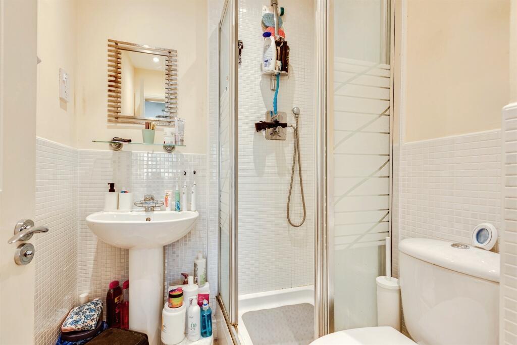 Rigel Close, Swindon