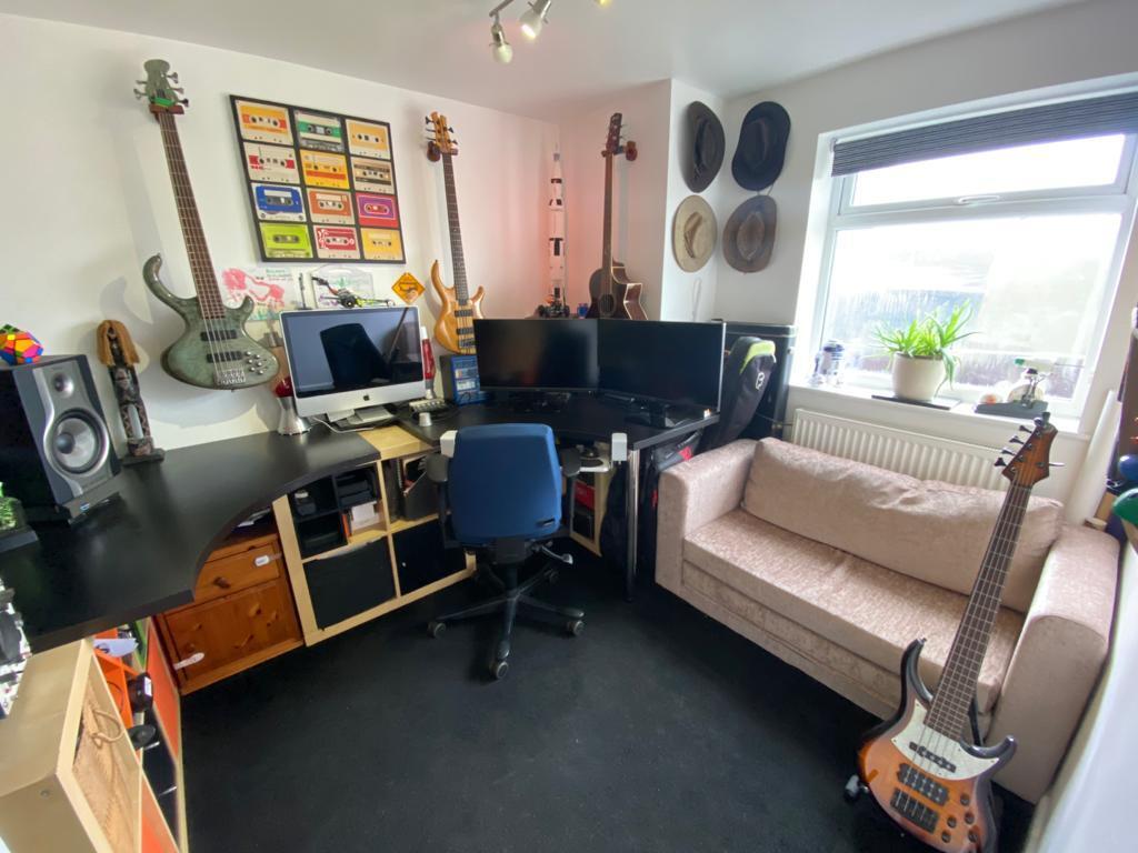 BEDROOOM 2/STUDY