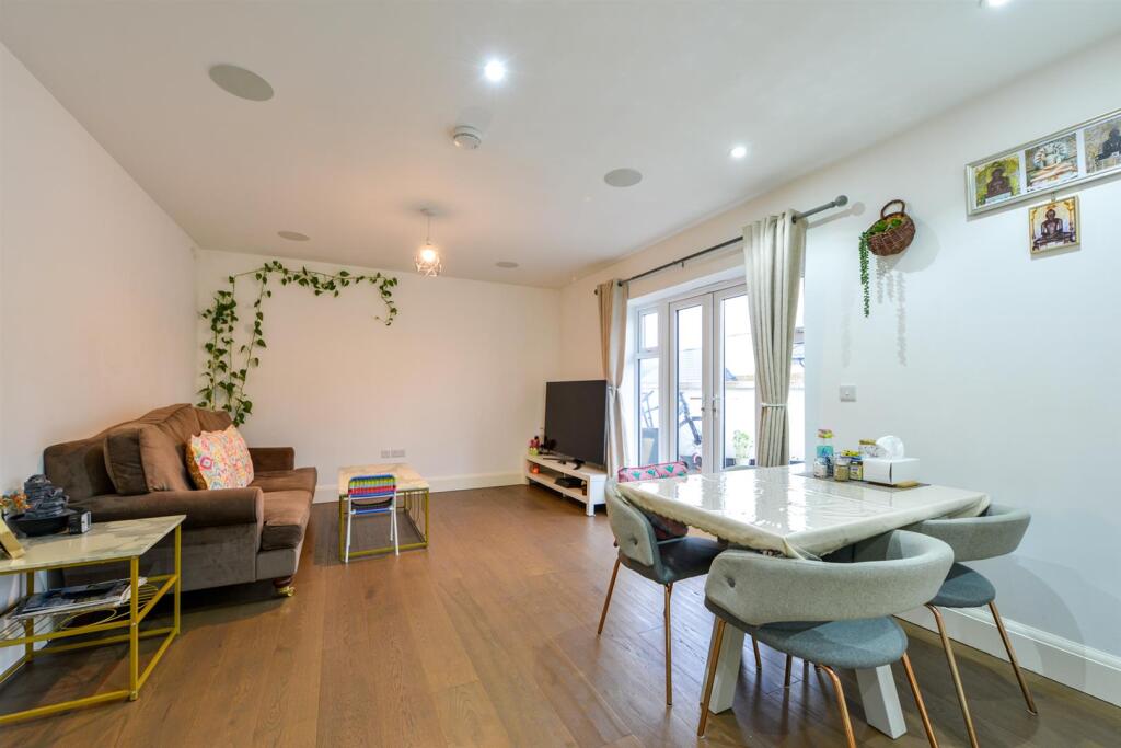 Henrietta Place Tunbridge Wells4.jpg