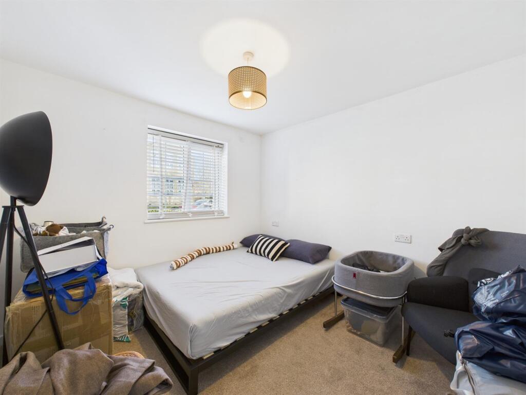 Bedroom: