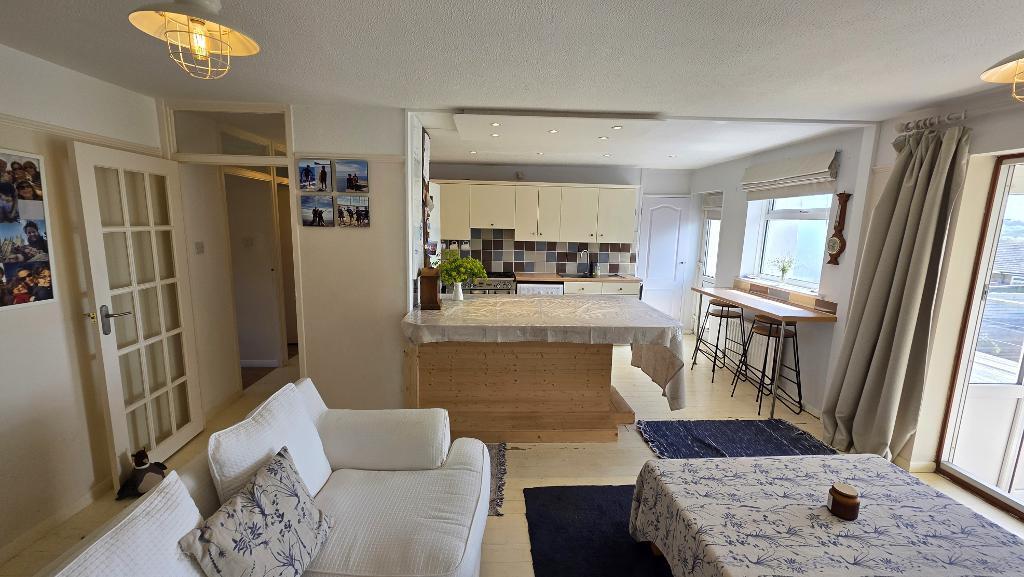 Sitting Room / Kitchen