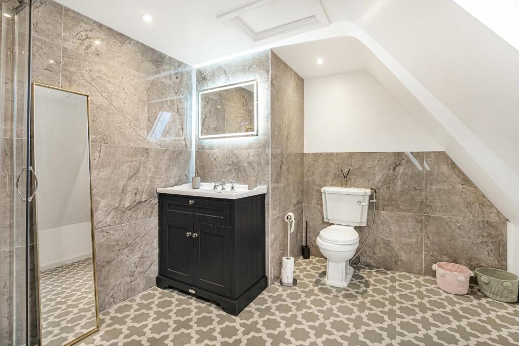 Barleymow, The Green