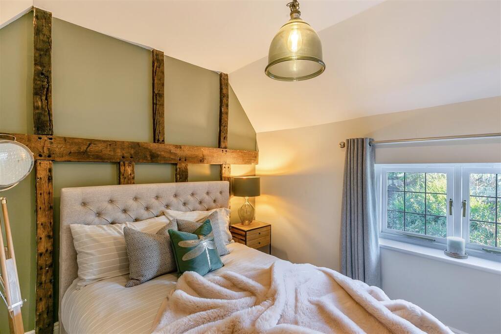 8632704-interior14.jpg