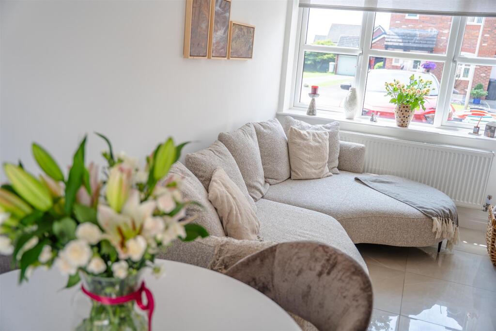 Kitchen / Diner / Living Space