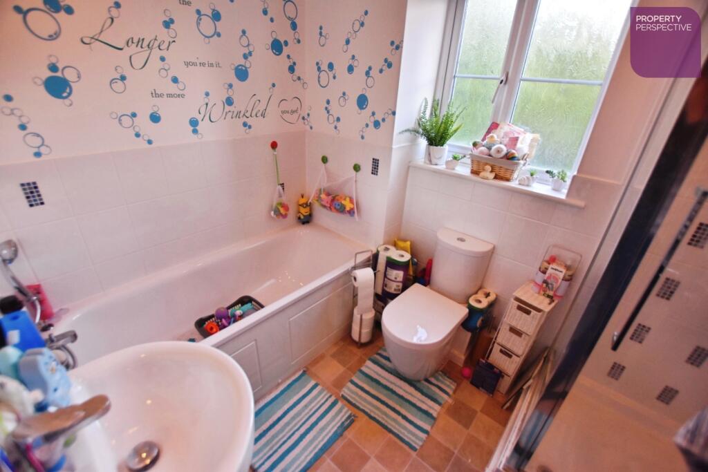 pbox-bathroom-337697.jpg