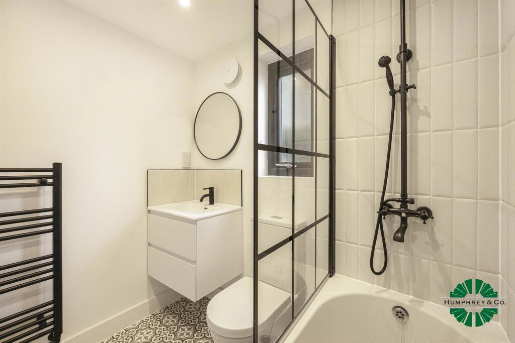 20 Aubrey Road -005-1800.jpg