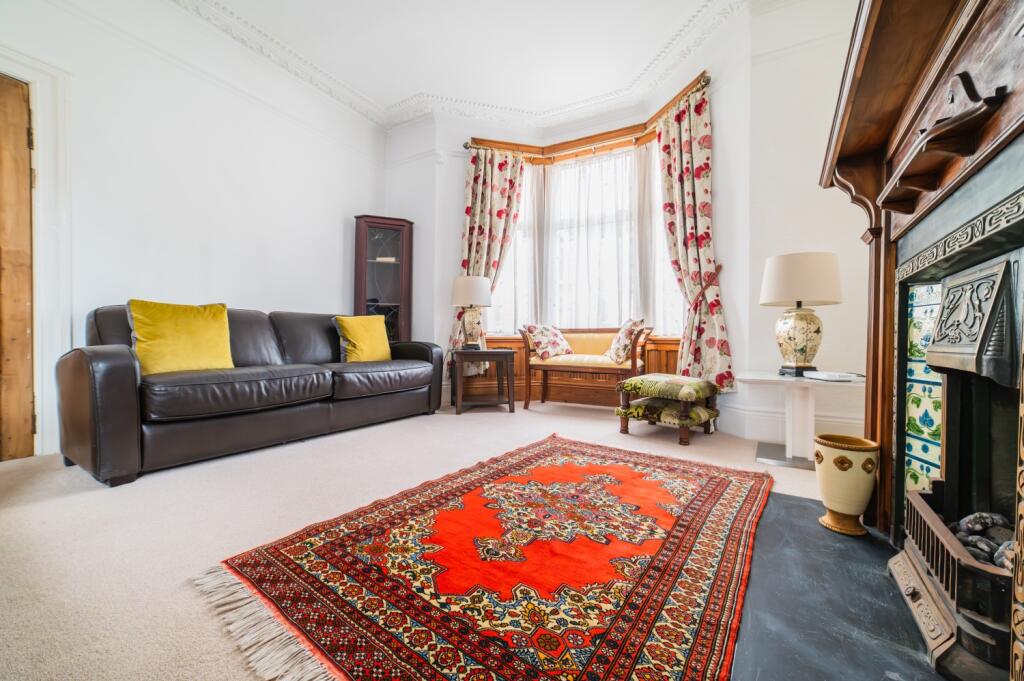 Call 02920 454555 to secure your viewing_3