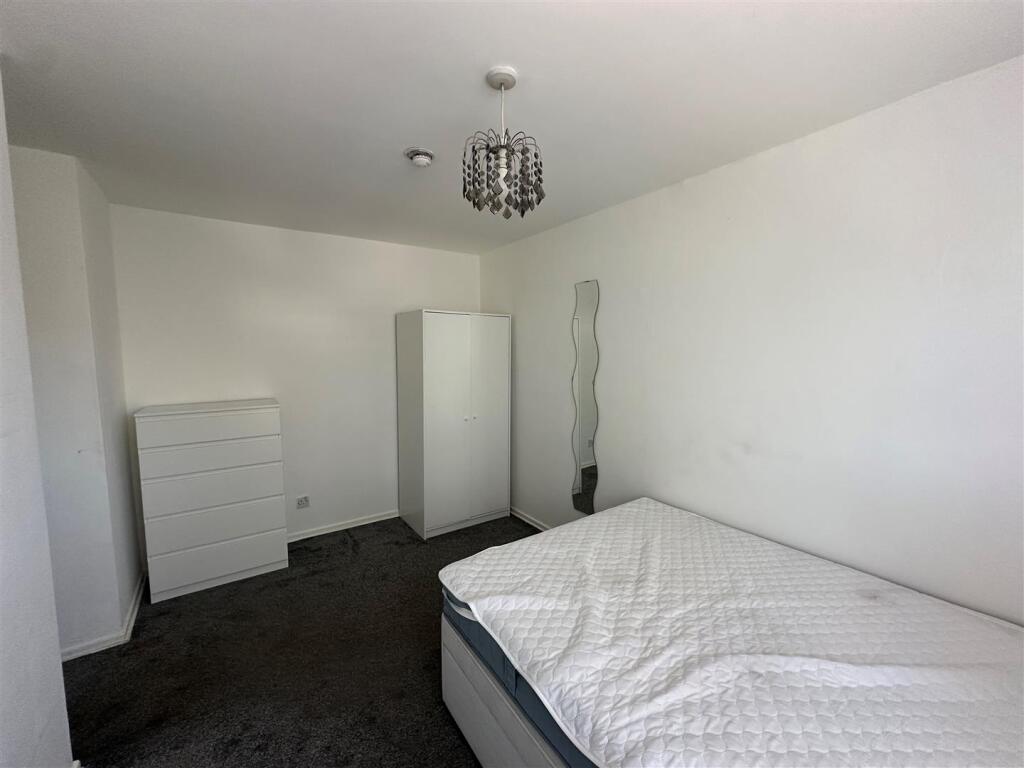 Room 4.2.jpg