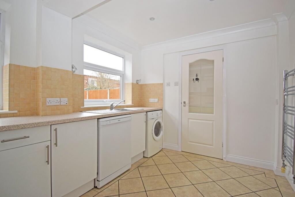 51 Birmingham Road, kitchen c.jpg
