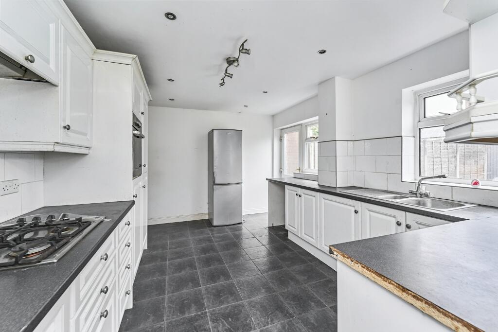 23 Lassington Close, Redditch, Worcestershire, B98 0LW