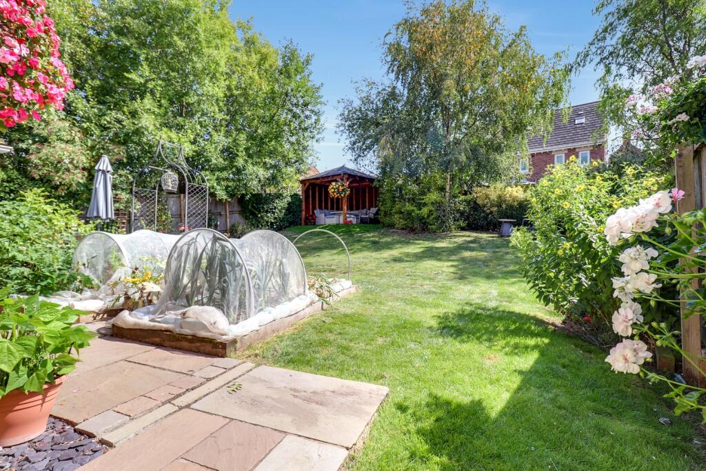 30- Rob Hammond EweMove Pontefract