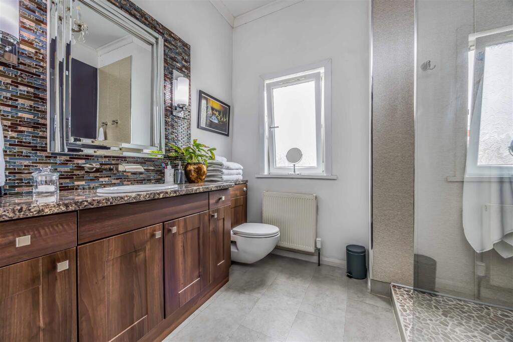 Flat 3, 38. Lennox Road North, Southsea-Small-Port