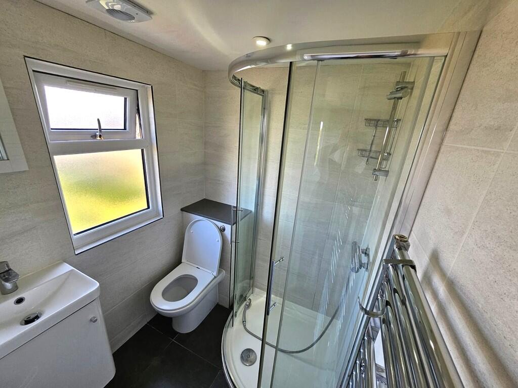Bedroom 3 En-Suit...