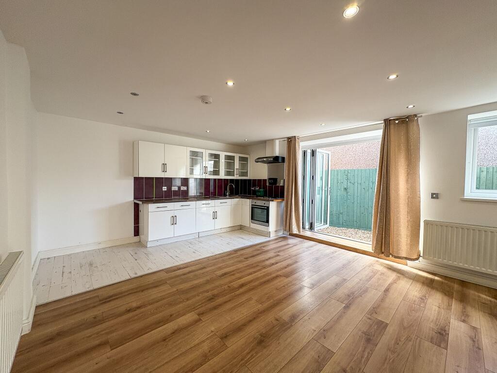 Open plan kitchen/living room