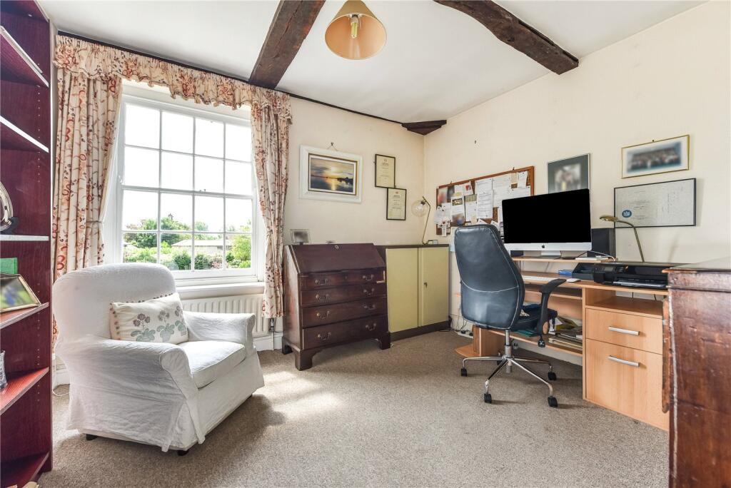 Bedroom/Study