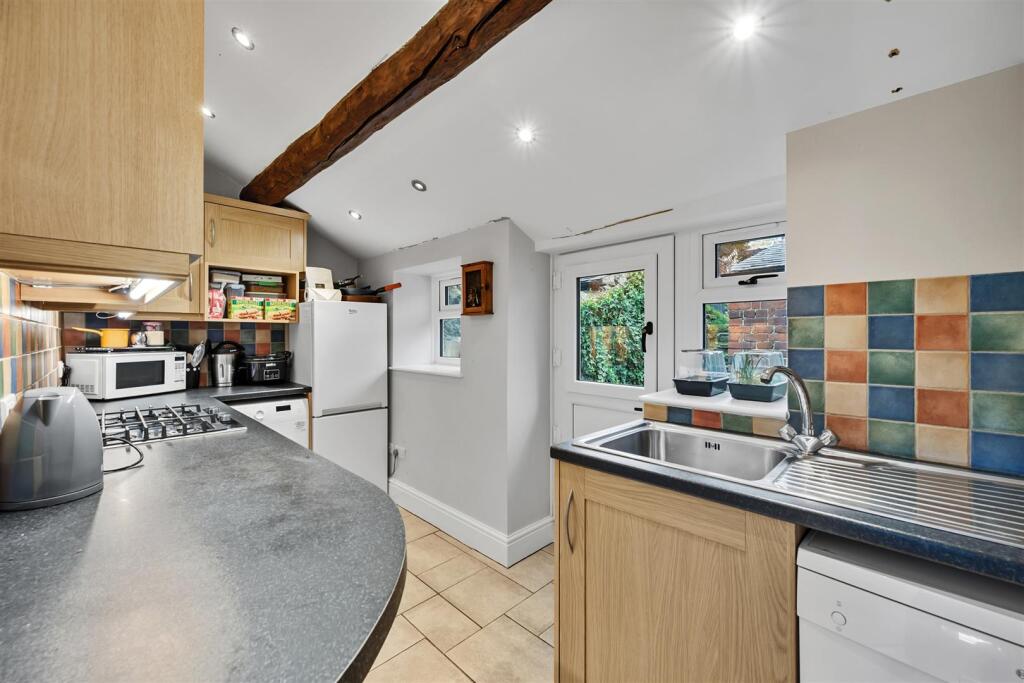 Saxton Mee Victoria Cottage 025 copy.jpg