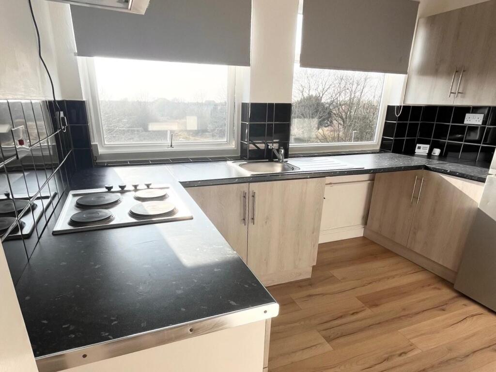 Flat 3 Kitchen.jpg