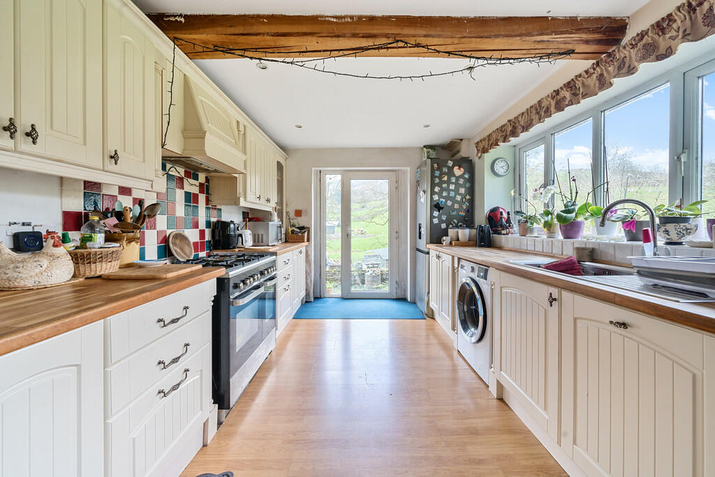 Fitted Kitchen