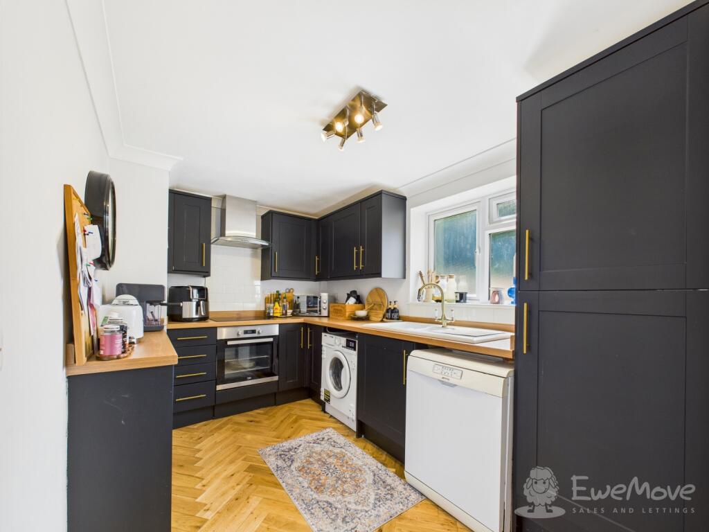 CAM03624G0-PR0153-STILL010