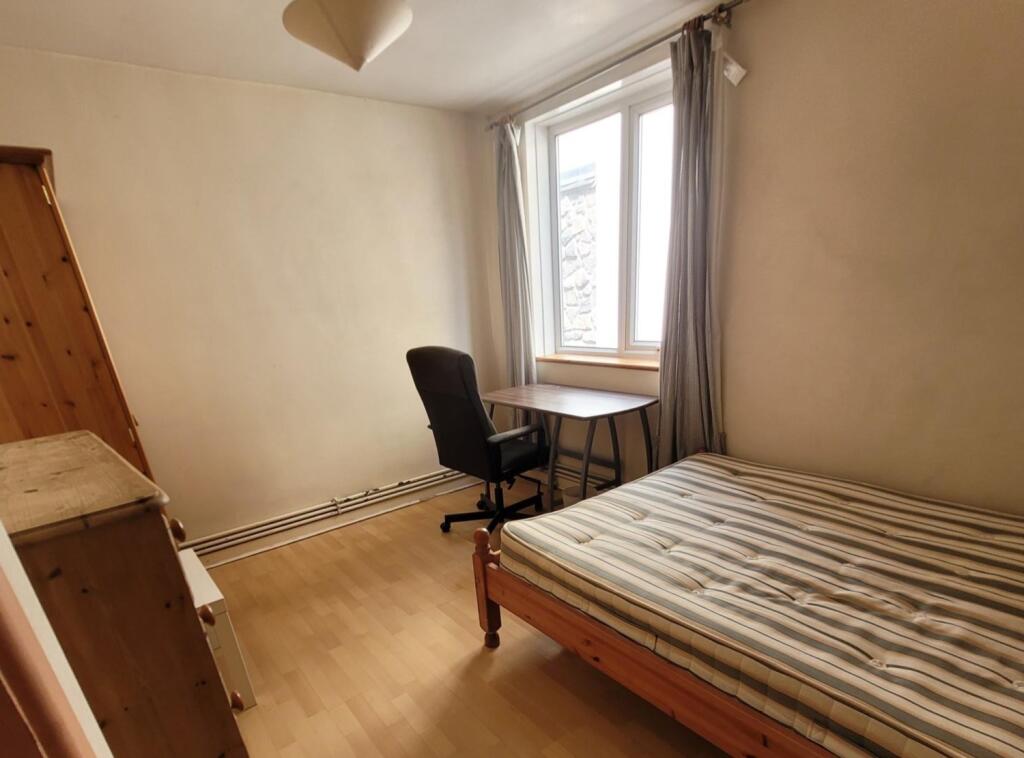 Bed 3