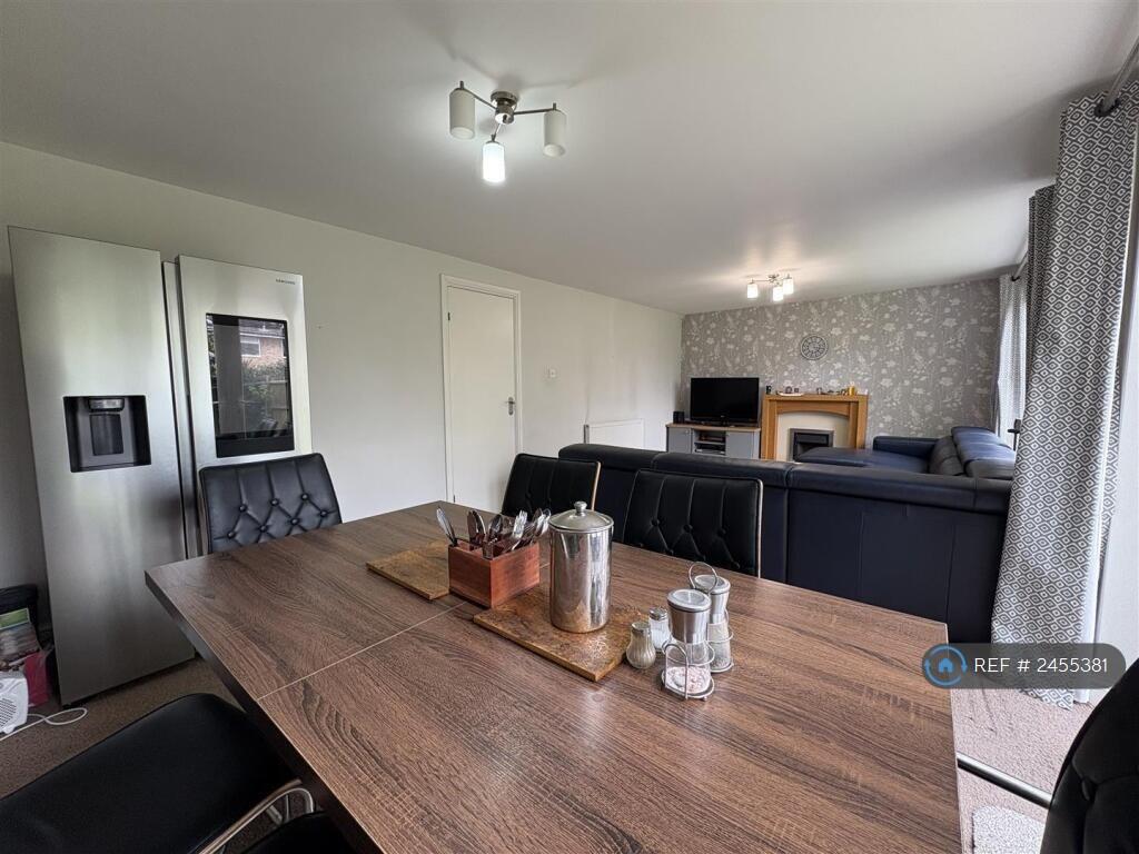 Living/Dining Room