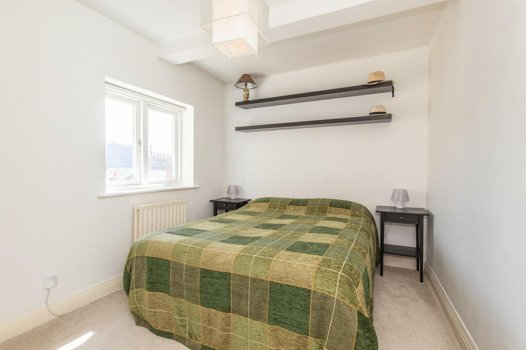 5, 2 Brunswick Pl...