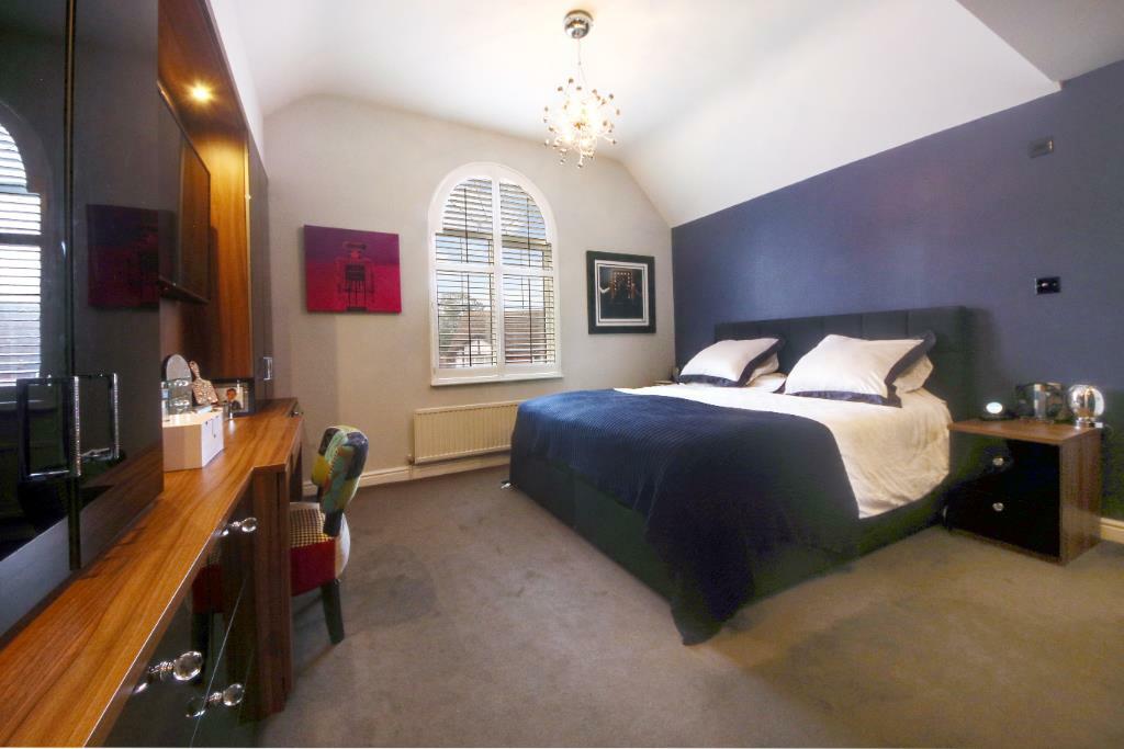 Master Bedroom 2.jpg