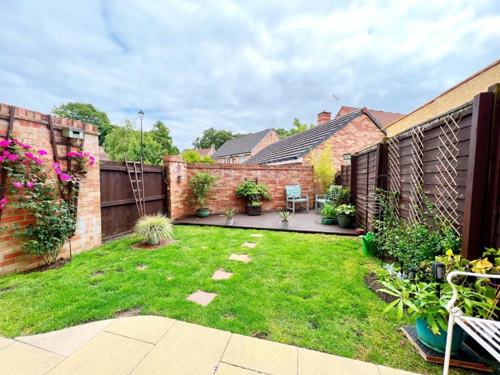 Garden 1.jpg
