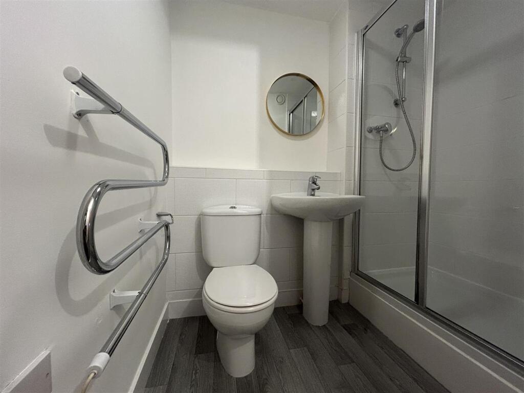 Bathroom.jpeg
