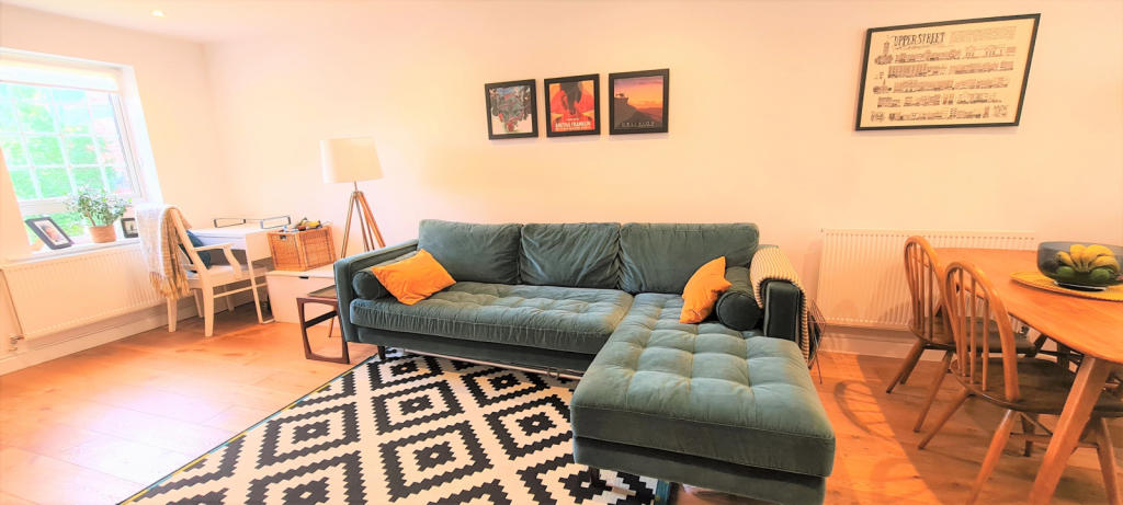 THROUGH-LOUNGE