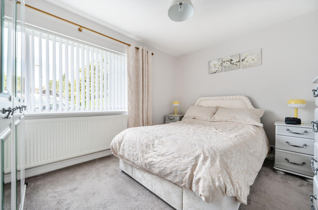 1295875-24-682c5e...