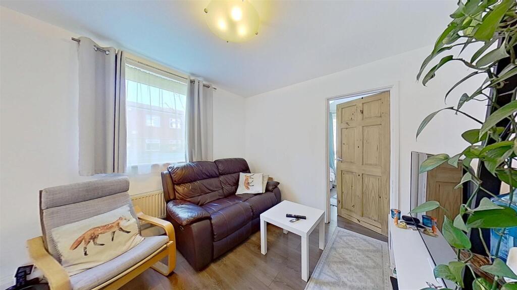 Westdean-Close-Wandsworth-SW18-03012025_142406.jpg
