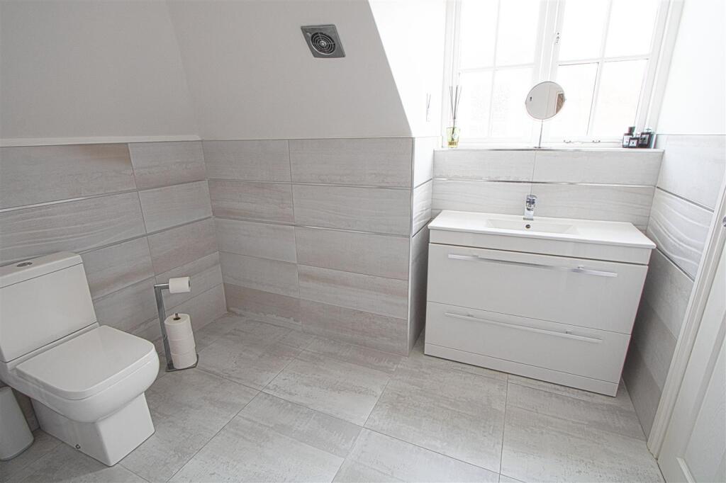 ENSUITE.jpg