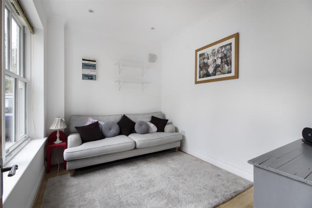 Family Room.jpg