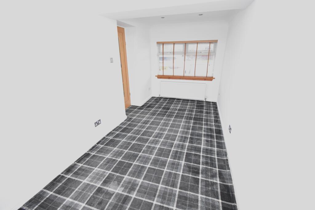 Bedroom 5/Office