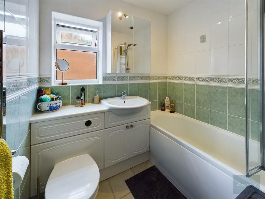 CAM02558G0-PR0239-ST