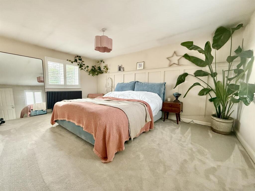 Bedroom1.jpg