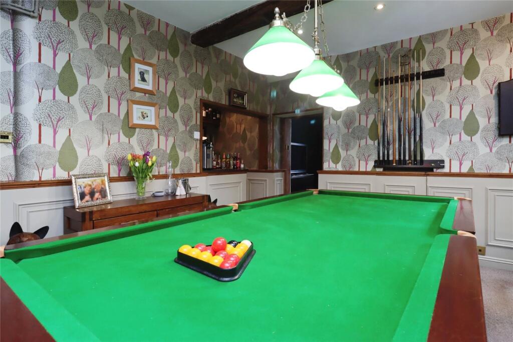Snooker/Games Room
