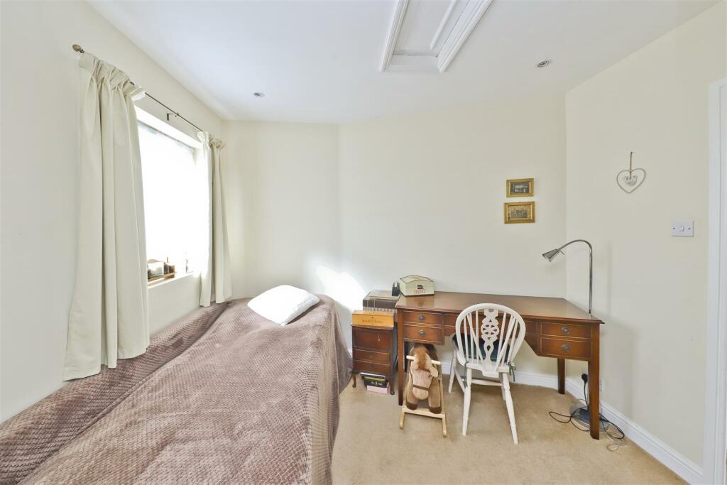 Third bedroom / office